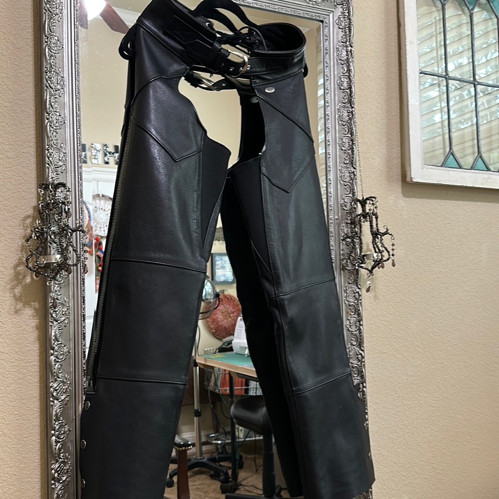 Harley Davidson ladies leather riding chaps